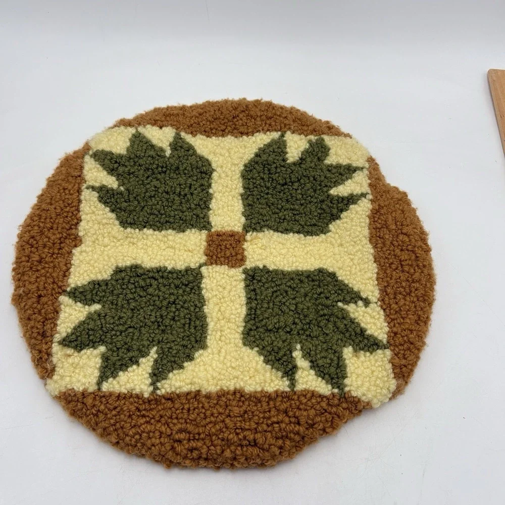 Handmade Latch Hook Chair Cover Round 16